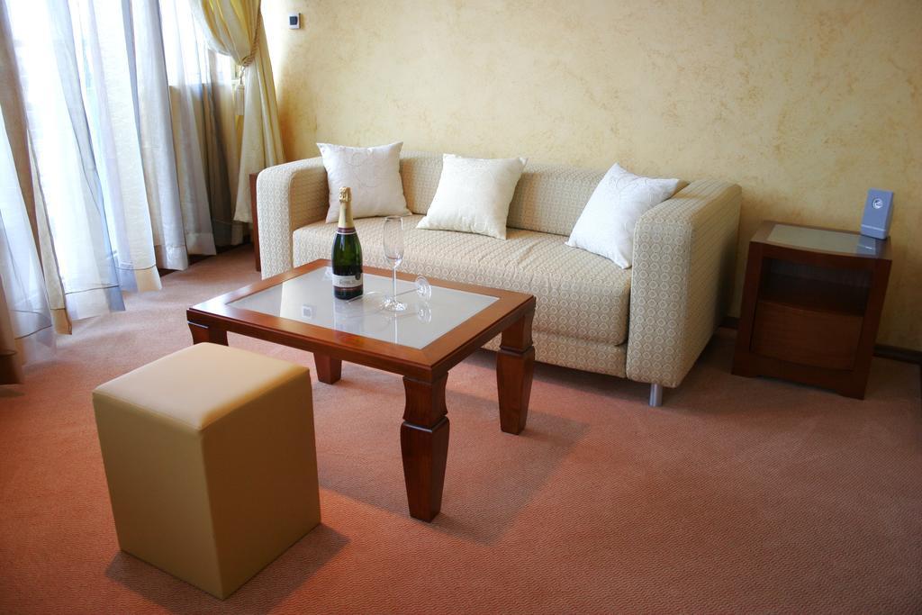 Panorama City Inn Karlofça Dış mekan fotoğraf